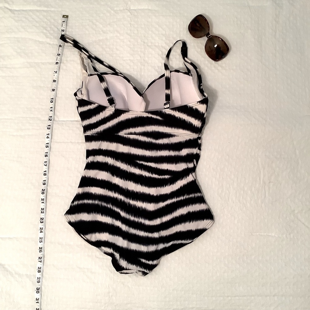 Coco Reef Underwire Slimming One-Piece Swimsuit - Picture 3 of 6